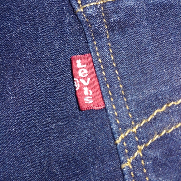 NWOT Women’s Levi’s Dark Wash Classic Straight-Leg Jeans – Sizes 14 & 16W - Picture 5 of 16